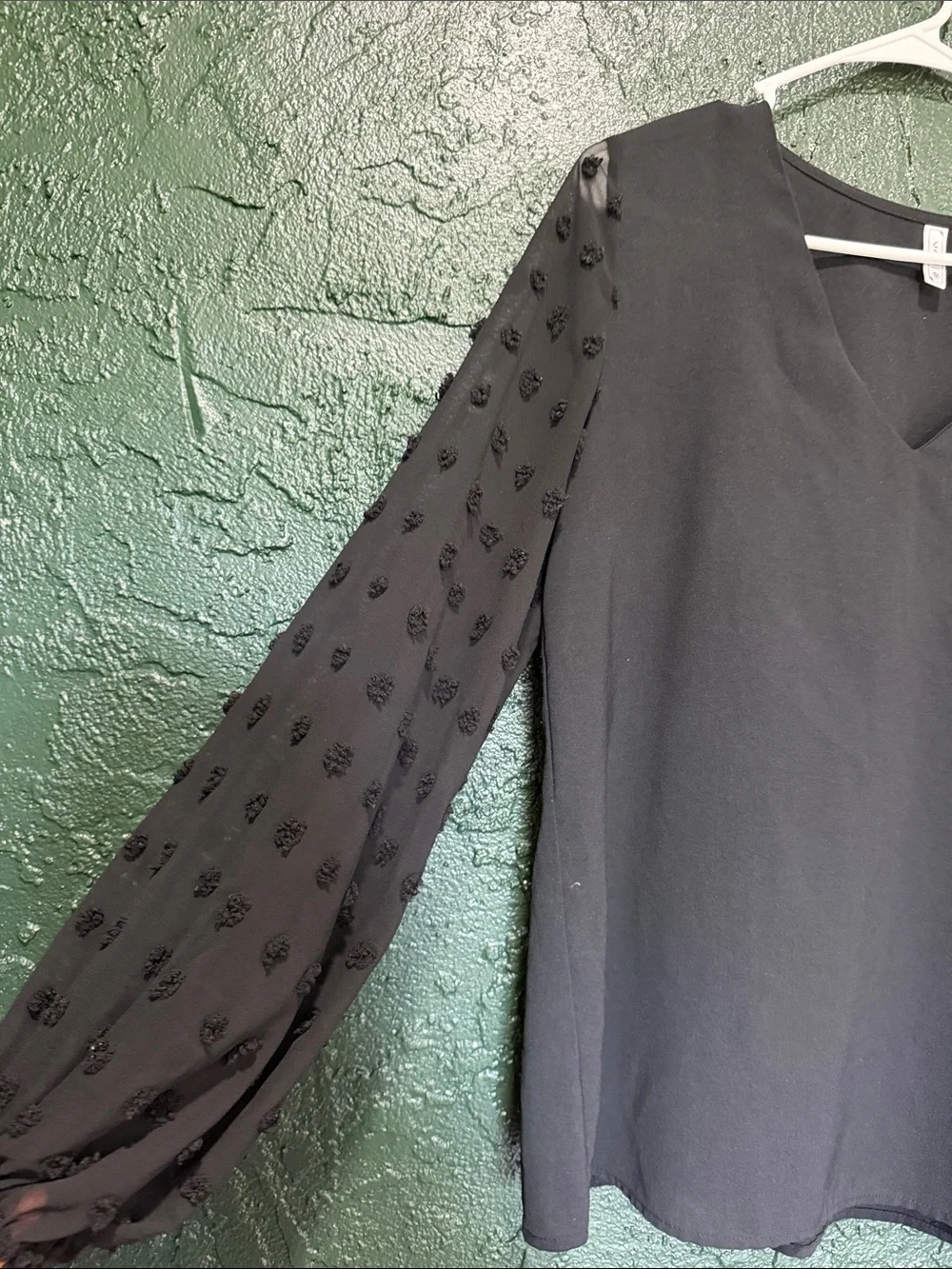 Women's Black V-Neck Blouson Sleeve Top - Classic Lightweight Layer
